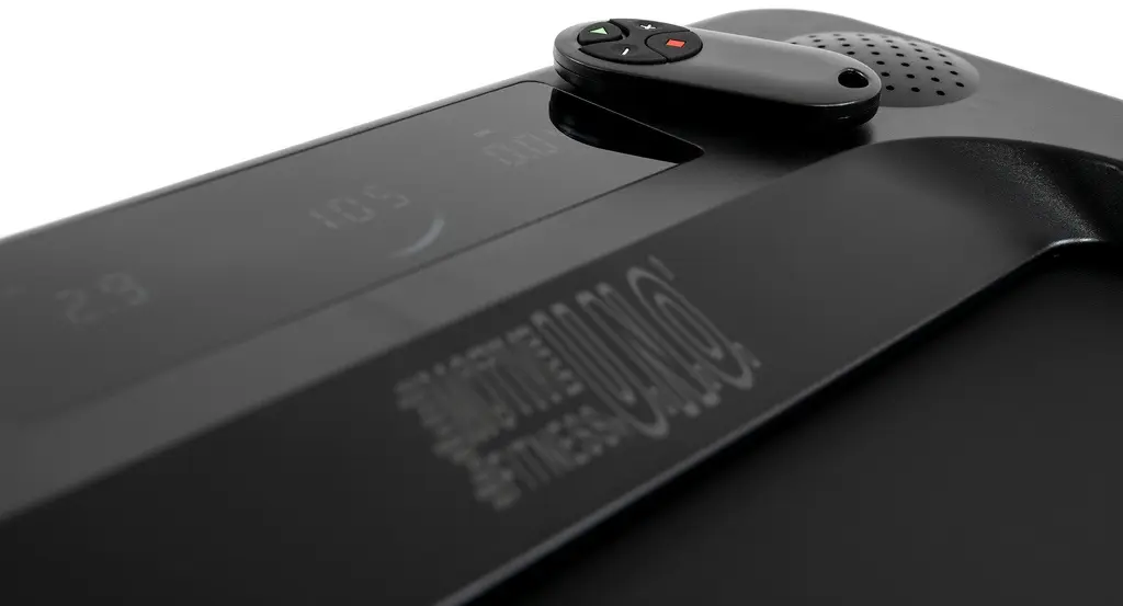 Banda de alergare Motive Fitness by U.N.O WP1000 (Black)