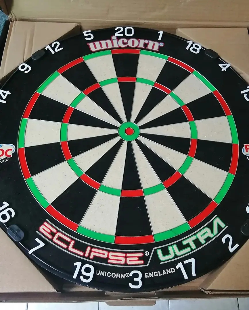 Darts Unicorn Eclipse Ultra PDC (Black)
