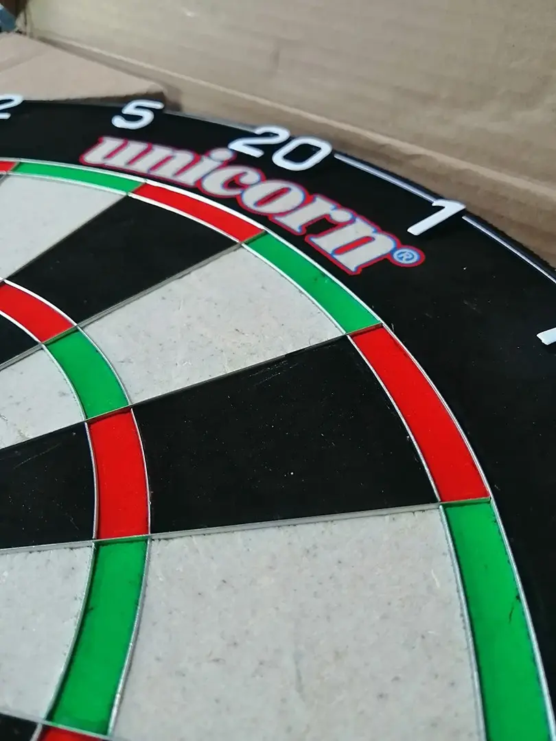 Darts Unicorn Eclipse PRO (Black)