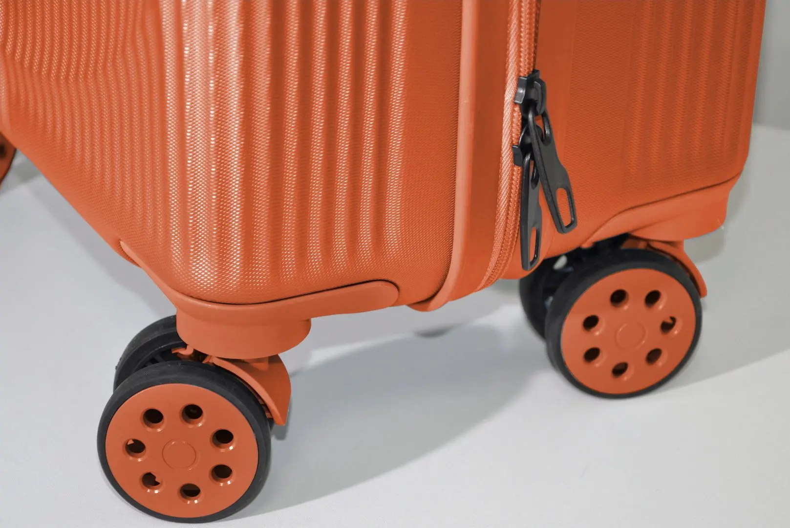 Чемодан Francesco Ferellino Fossette S (Orange)