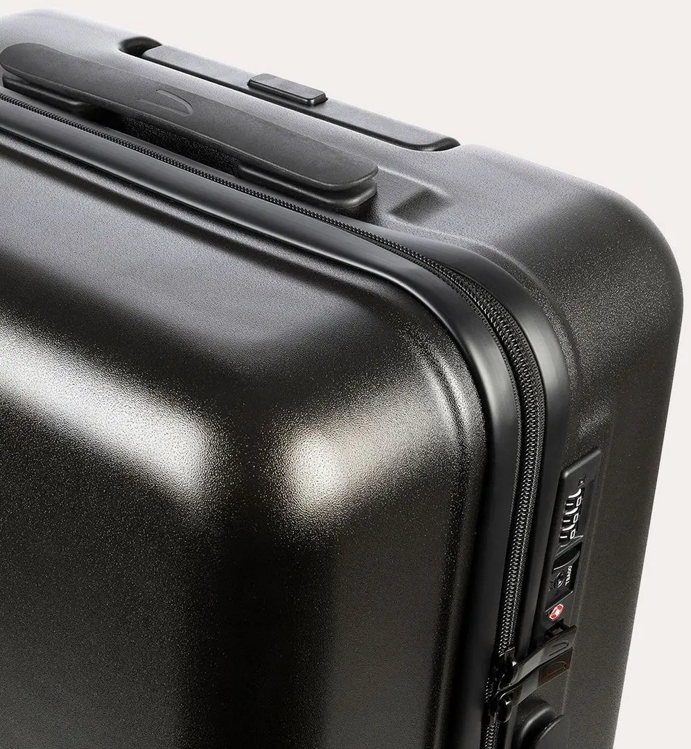 Чемодан Tucano Ted Rigid M 62L (Black)