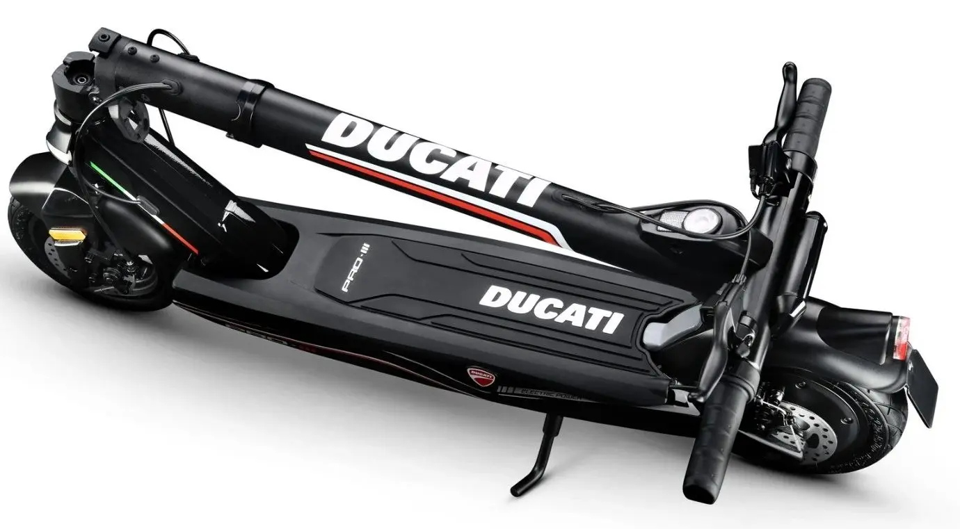 Электросамокат Ducati Pro-III (Black) - 9