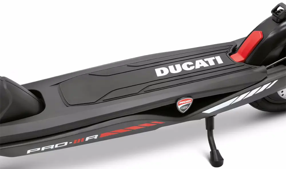 Электросамокат Ducati Pro-III R (Black)