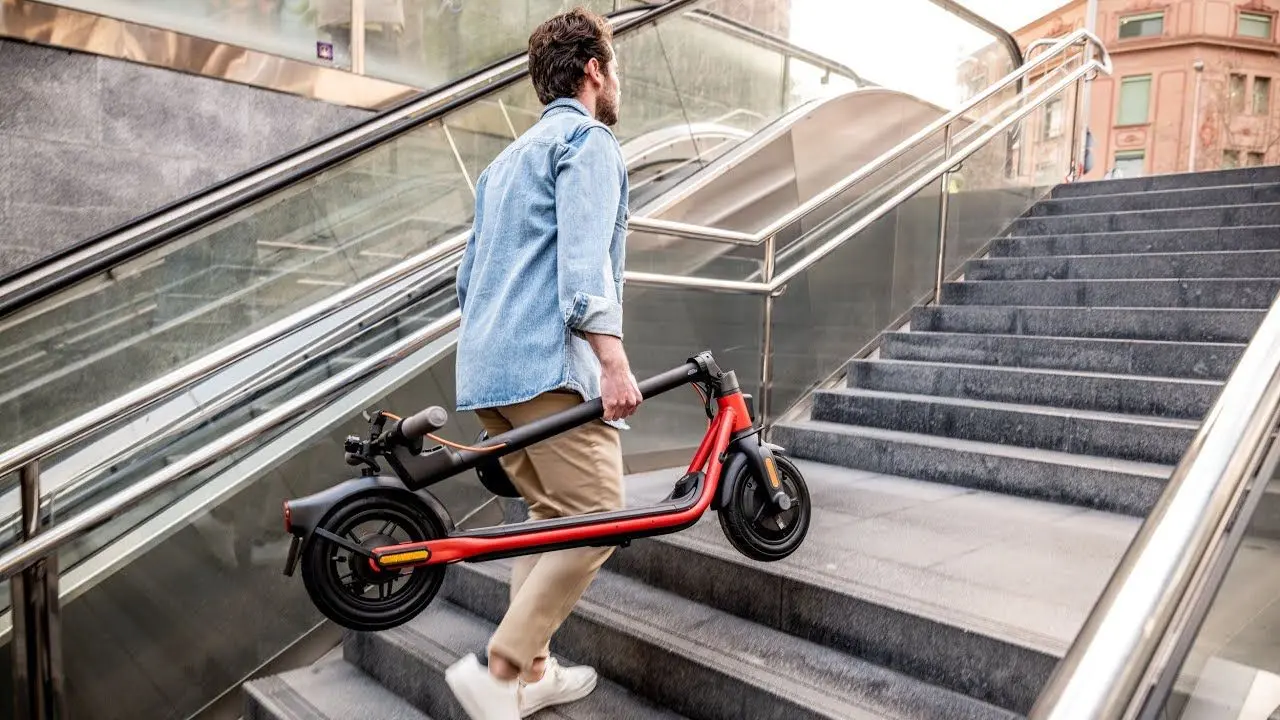 Электросамокат Segway Ninebot D28D (Black/Red) - 3