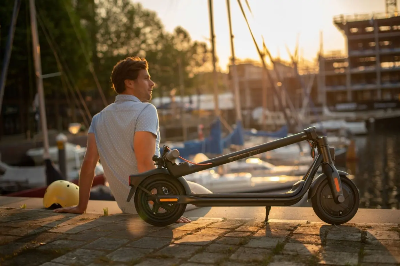 Trotineta electrica Segway Ninebot Kickscooter F30E (Black)