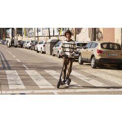 Электросамокат Xiaomi Mi Electric Scooter Essential (Black) Thumb