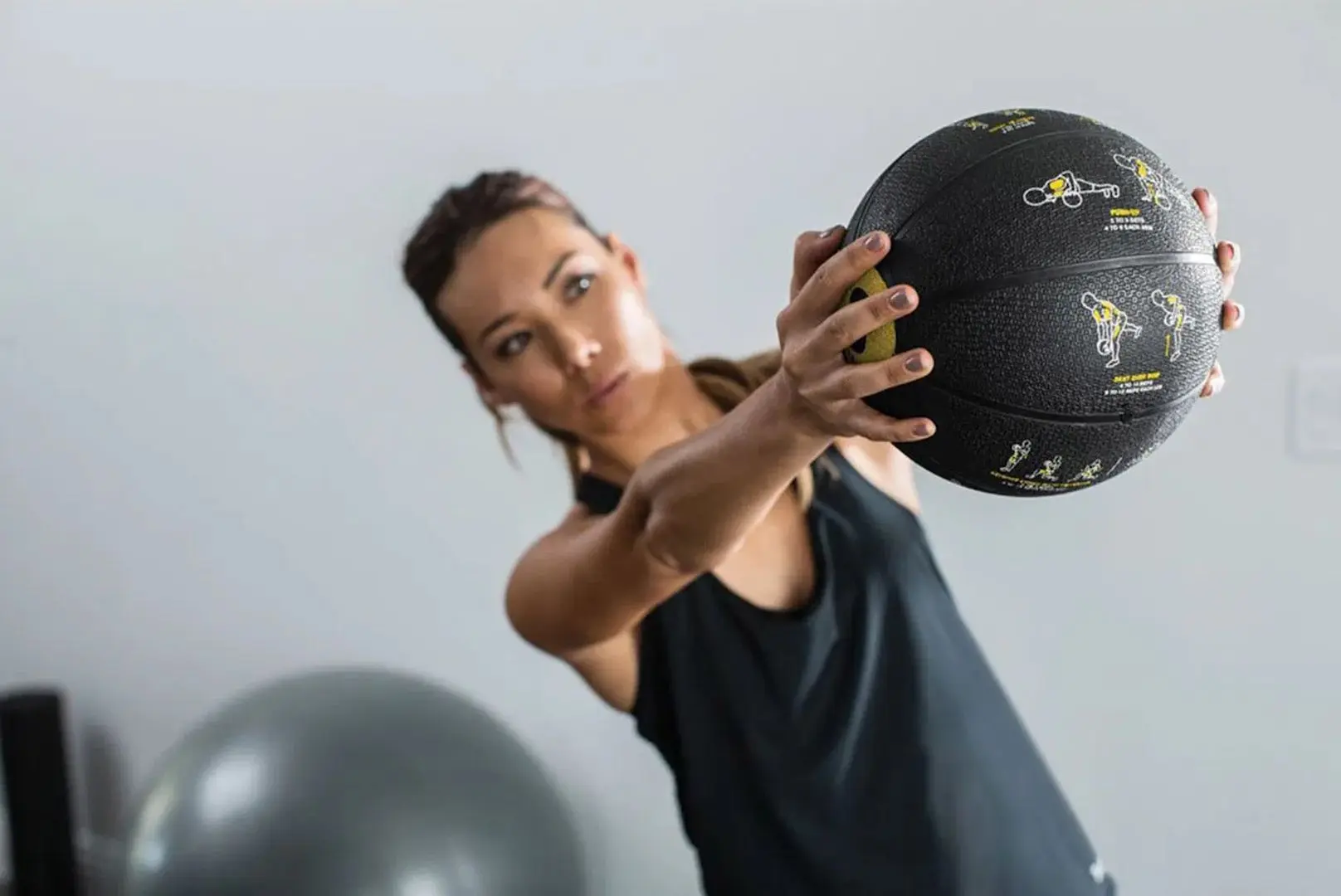 Minge medicinala SKLZ PERF-MEDB-001 8kg (Black/Yellow)