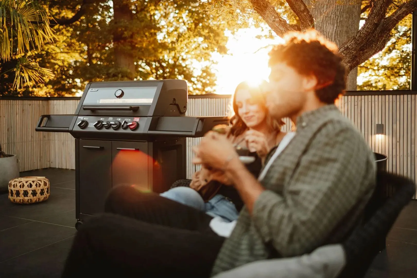 Grătar Enders Monroe Pro 4 SIK Turbo (Black)