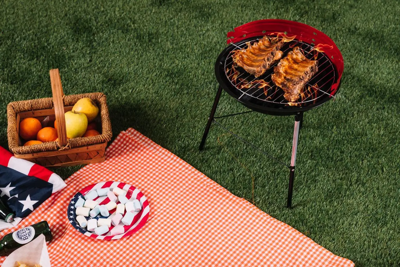 Grill GardenLine BBQ5276 (Black/Red)