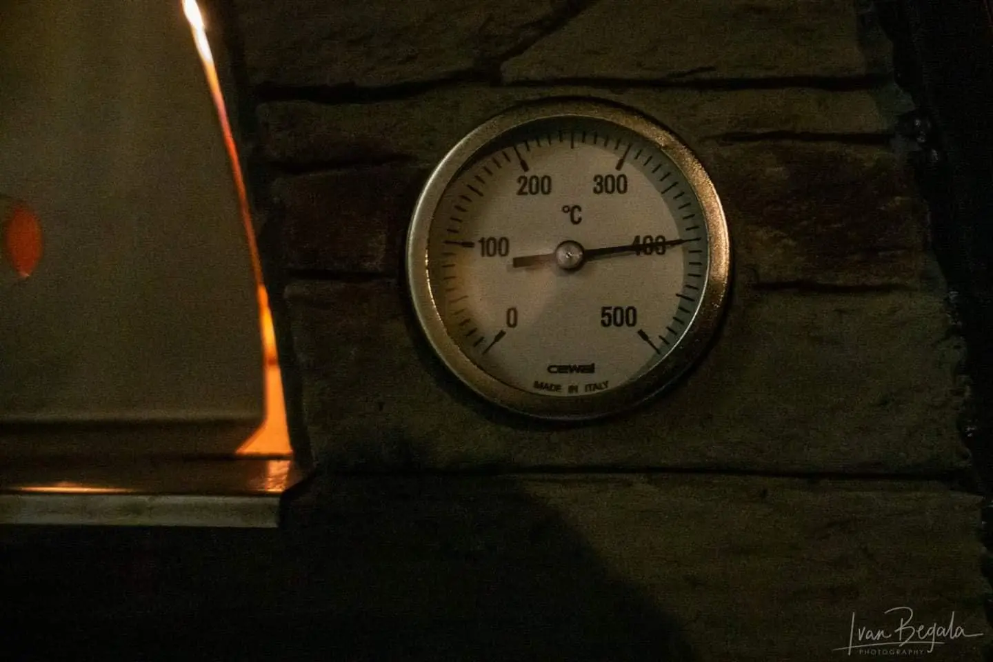 Cuptor pentru pizza Authentic Pizza Ovens Maximus Arena (Black)