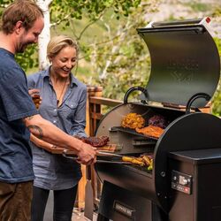 Гриль Traeger Ironwood 885 TFB89BLFC (Black) Thumb