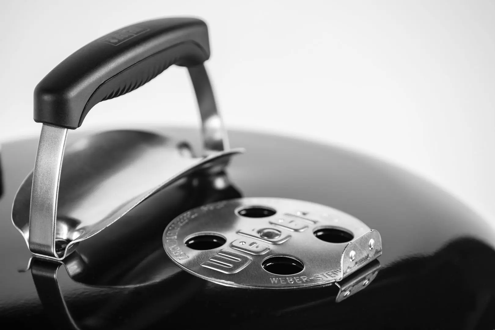 Gratar carbuni Weber Original Kettle E-4710 (Black) - 4