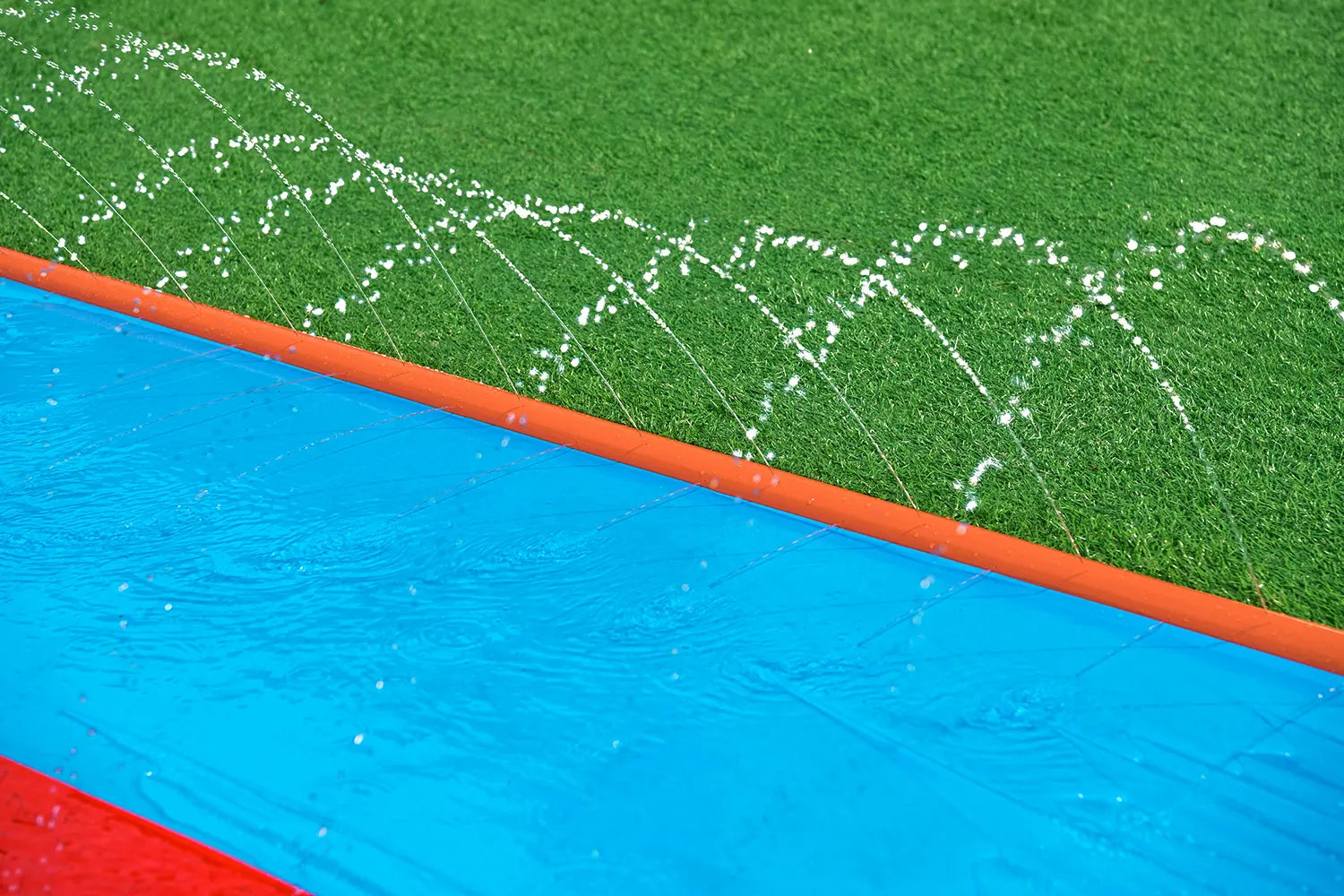 Водная дорожка Bestway H2O GO Tsunami Splash Ramp 52478 (Red/Blue)