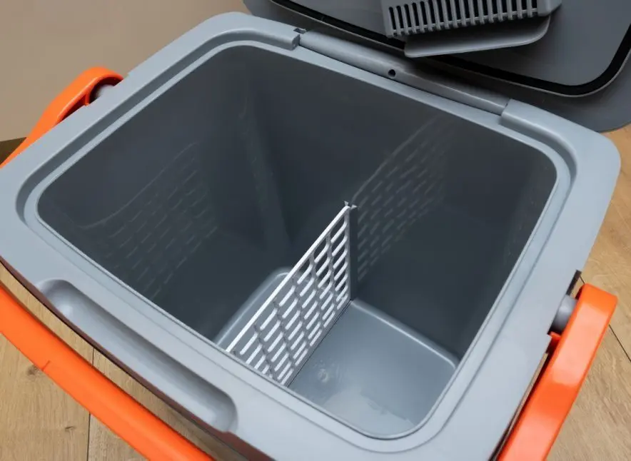 Автомобильный холодильник Eldom Frozzy TL110 (Black/Grey) - 3