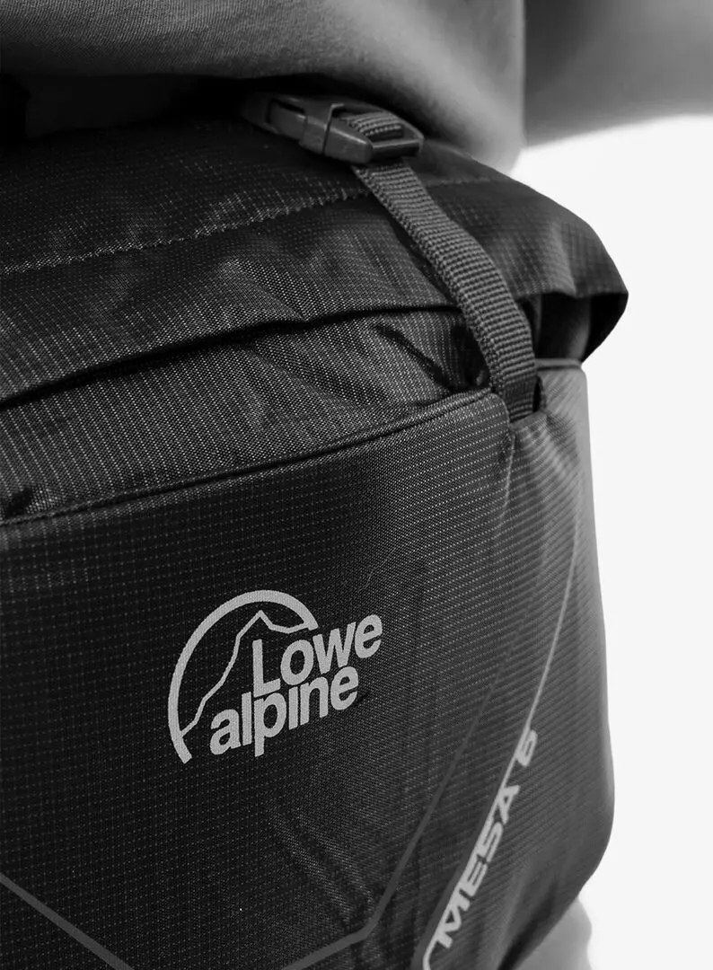 Borseta Lowe Alpine Mesa 6 (Berry)