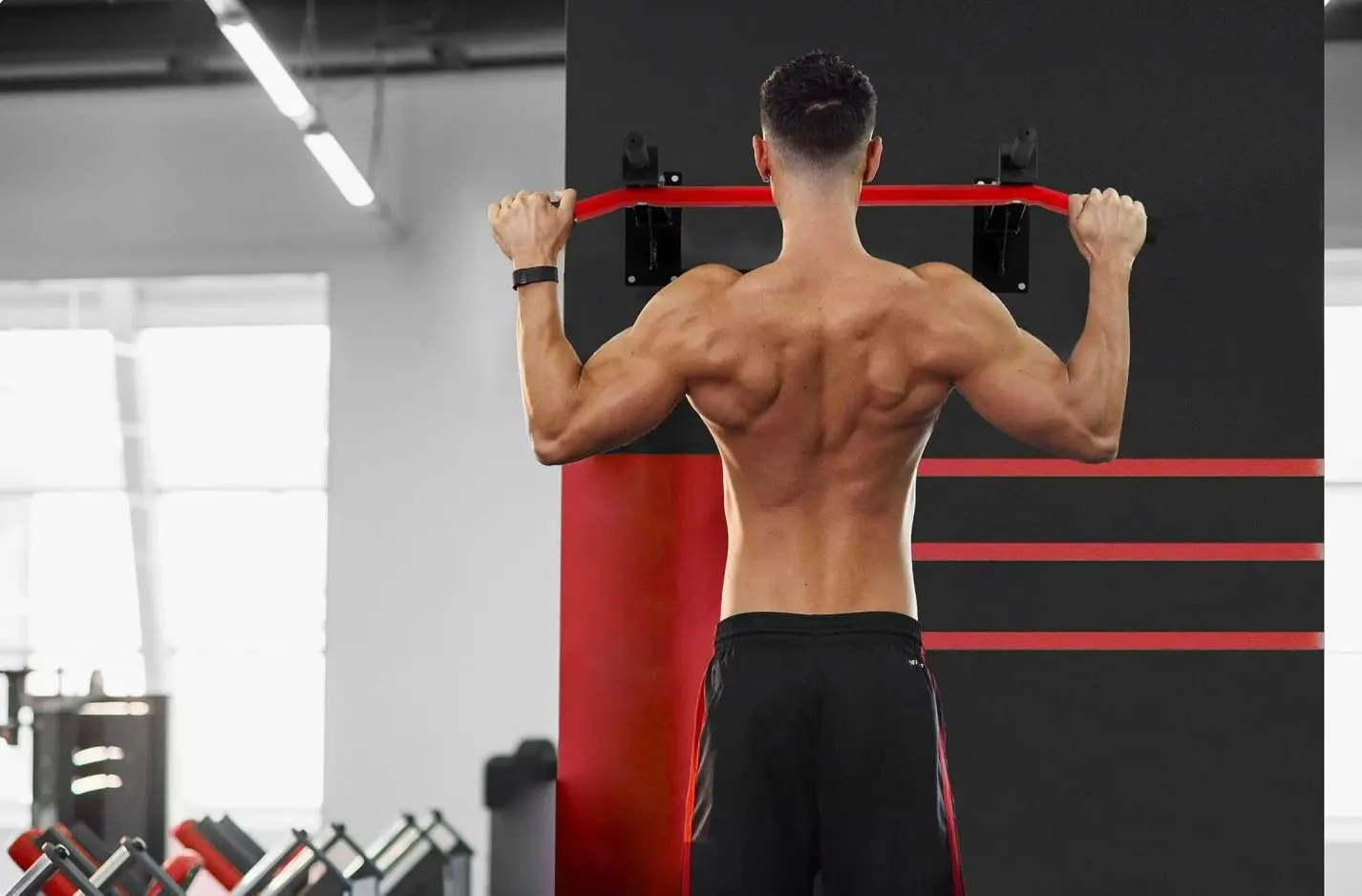 Bara tractiuni pentru perete Neo-Sport NS-315 (Black/Red)