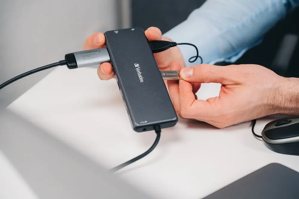 USB-концентратор Verbatim 32153 (Grey)