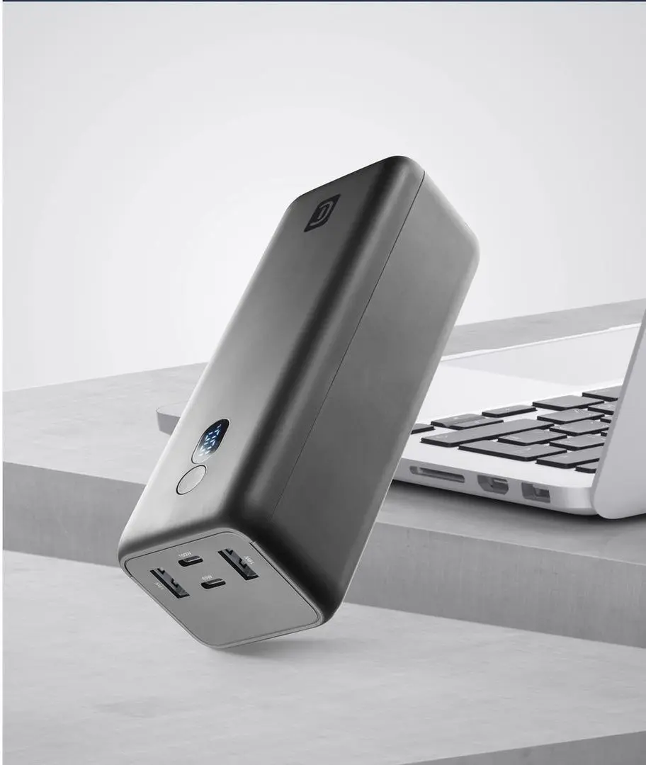 Acumulator extern universal CellularLine Maxi 27000mAh (Black)