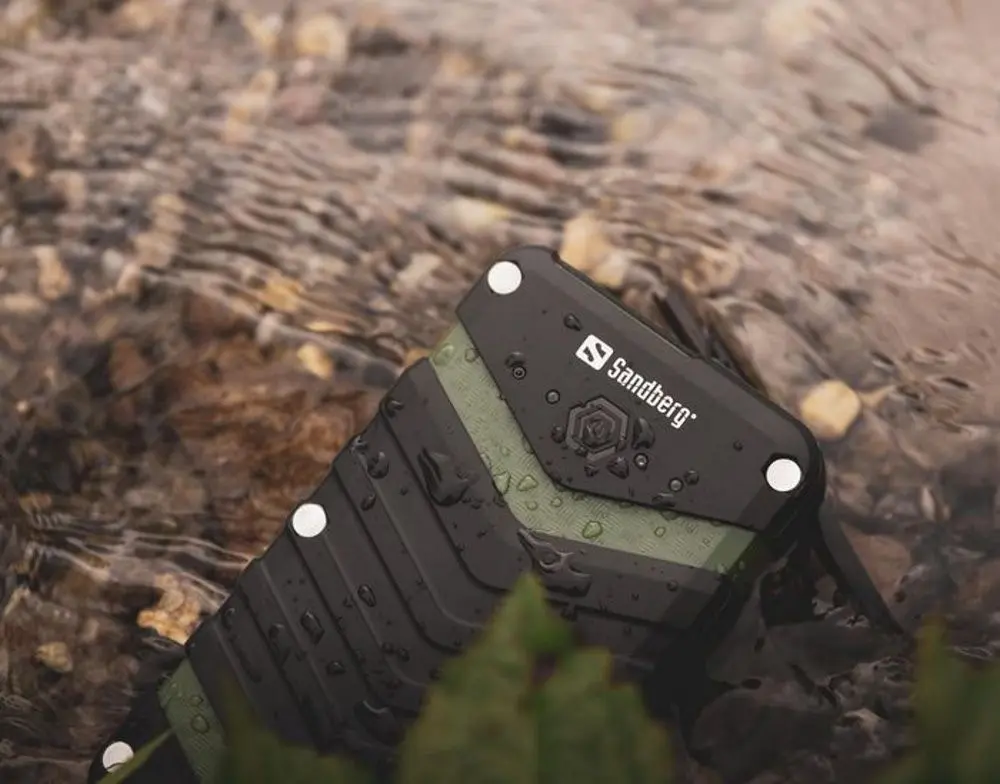 Универсальное зарядное устройство Sandberg Survivor 20100 mAh (Black) - 2