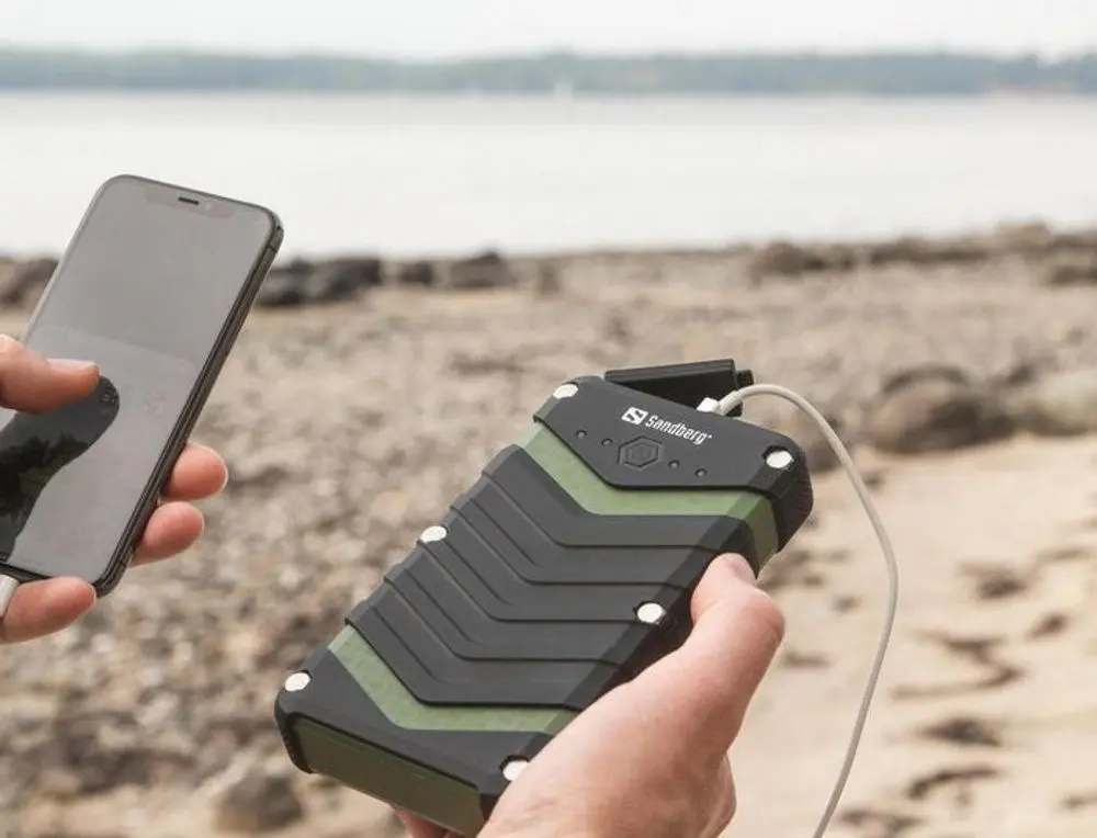 Универсальное зарядное устройство Sandberg Survivor 20100 mAh (Black) - 3