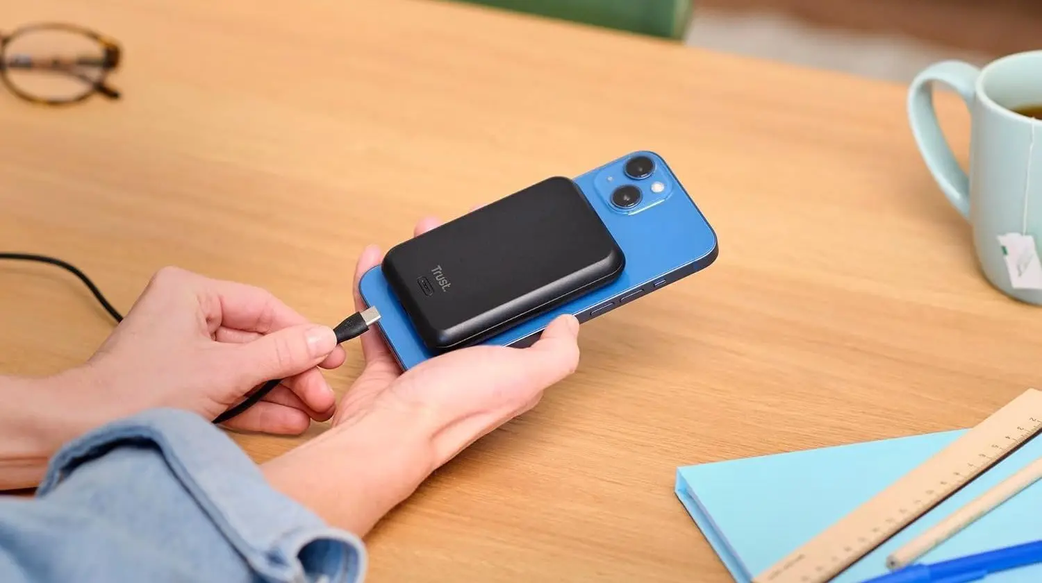 Acumulator extern universal Trust Magno Magnetic 5000 mAh (Black)