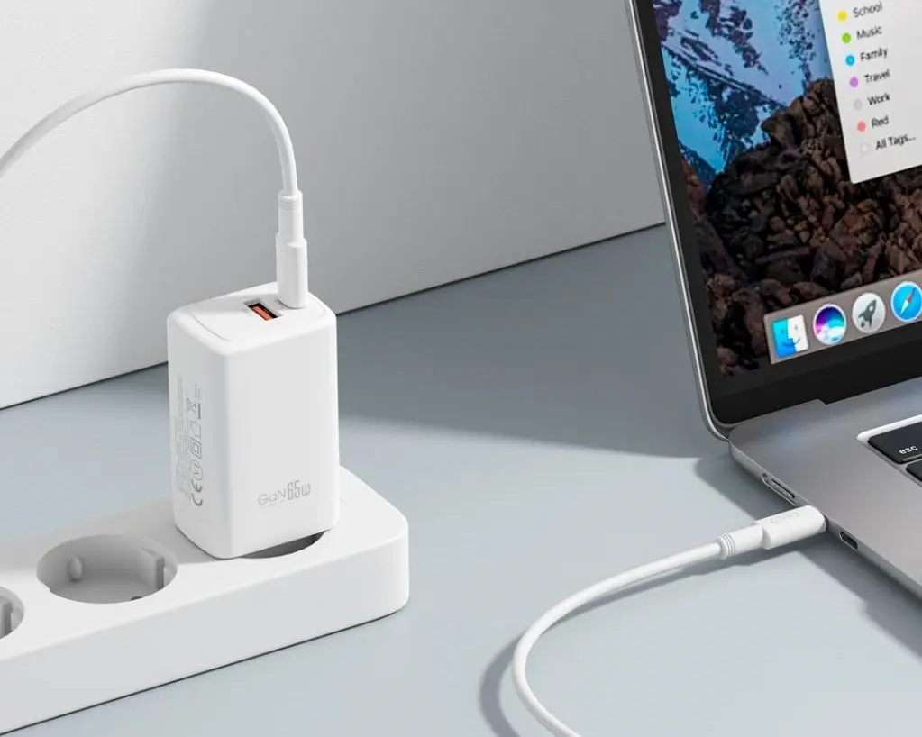 Incarcator XO CE17 (White)