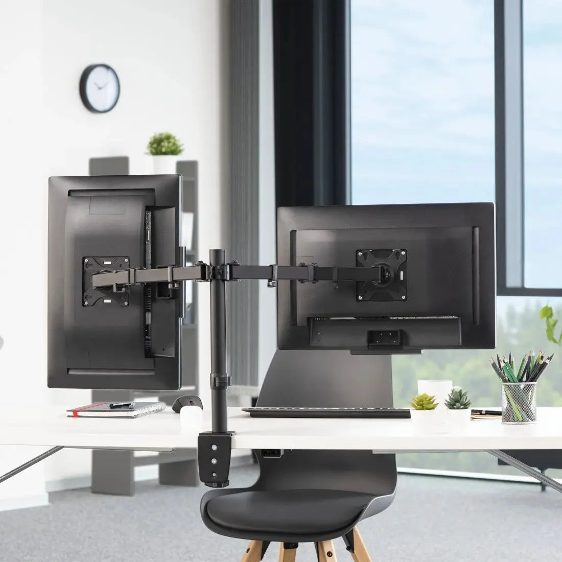 Кронштейн для мониторов Hama 118491 (Black)