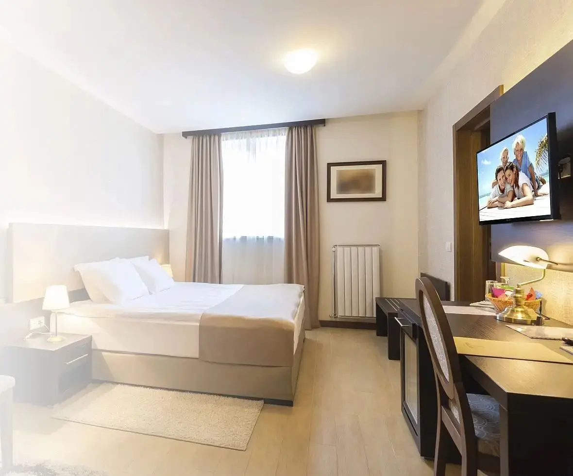 Suport pentru televizor GoGEN L GOGDRZAKTILTL 32-55'' (Black)