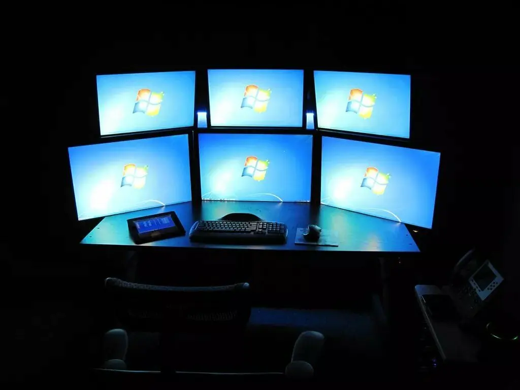 Suport de masa pentru monitoare Reflecta Plano Desk 23-1010 S 13"-23" (Silver)