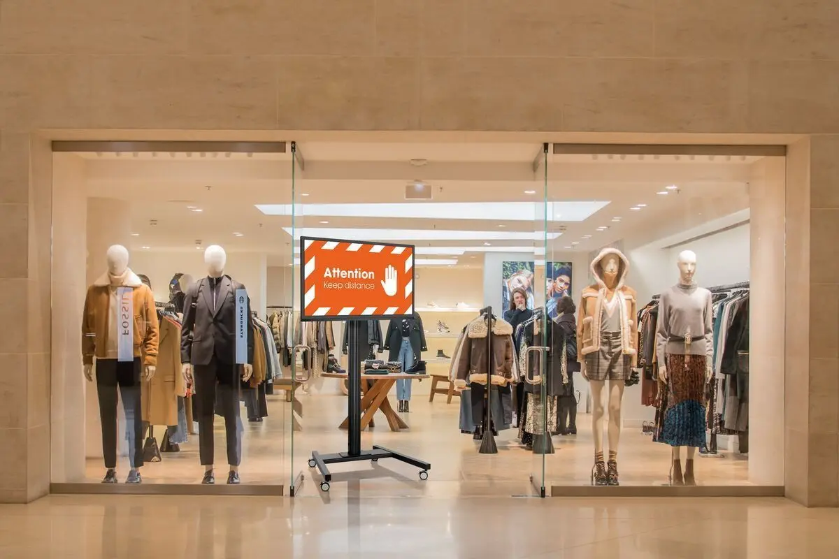 Suport mobil pentru televizor Vogels T1844 32''-80'' (Black) - 3