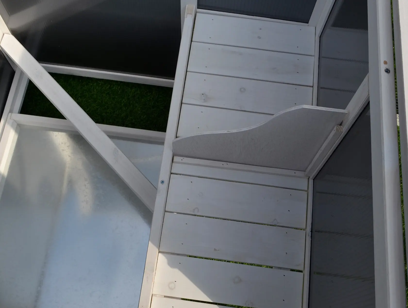 Cotet pentru gaini PawHut D51-104 (Grey/White) - 8