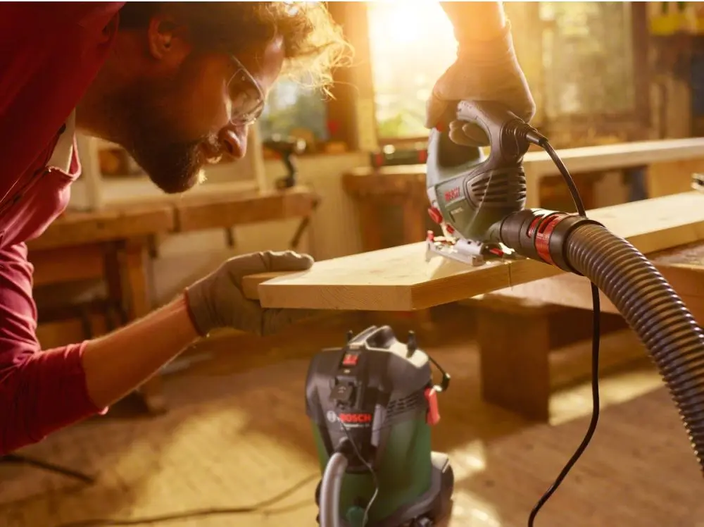 Aspirator Bosch UniversalVac 15 (06033D1100)