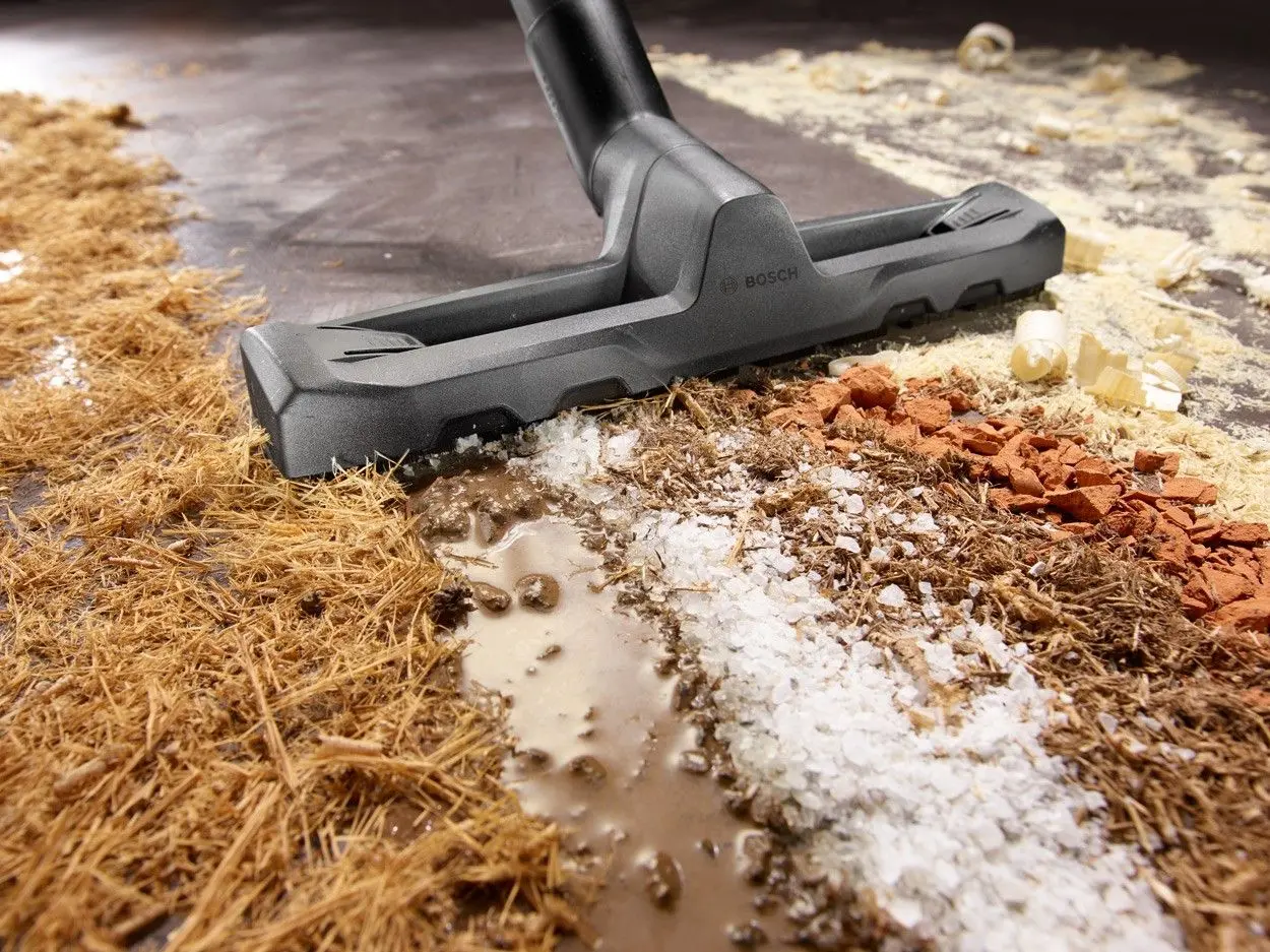 Aspirator Bosch UniversalVac 15 (06033D1100)