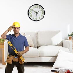 Установка интерьерных часов