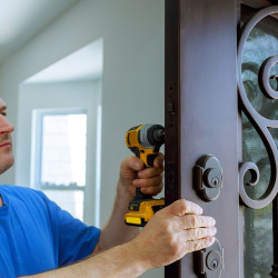 Instalarea usei exterioare Thumb