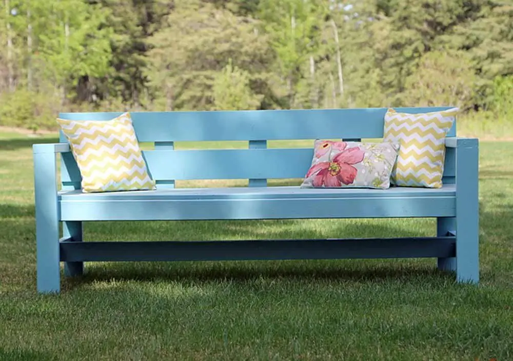 Сборка и установка садовой скамьи