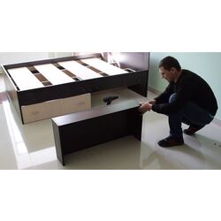 Asamblarea patului dublu cu sertare