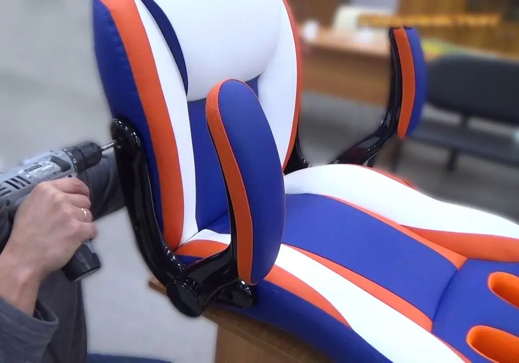 Asamblarea fotoliului gaming