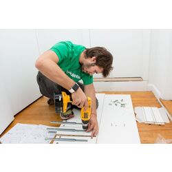 Asamblarea dulapului de baie