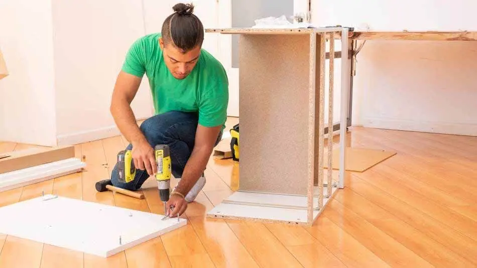 Сборка стойки ресепшн