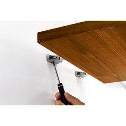 Instalarea raftului în baie