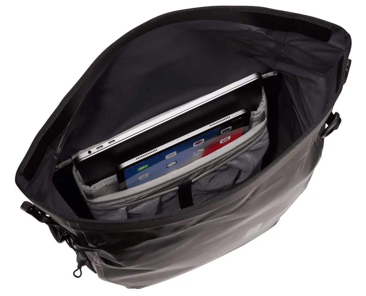 Geanta pentru bicicleta Thule Shield 17L (Black)