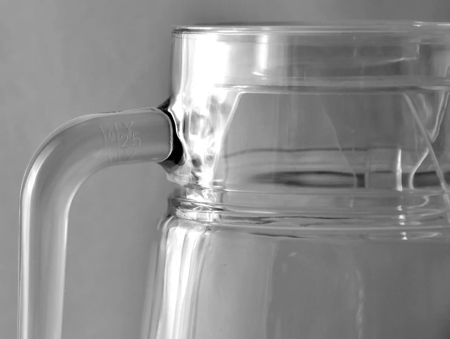 Кувшин Xinmin Red Cherry (Transparent)