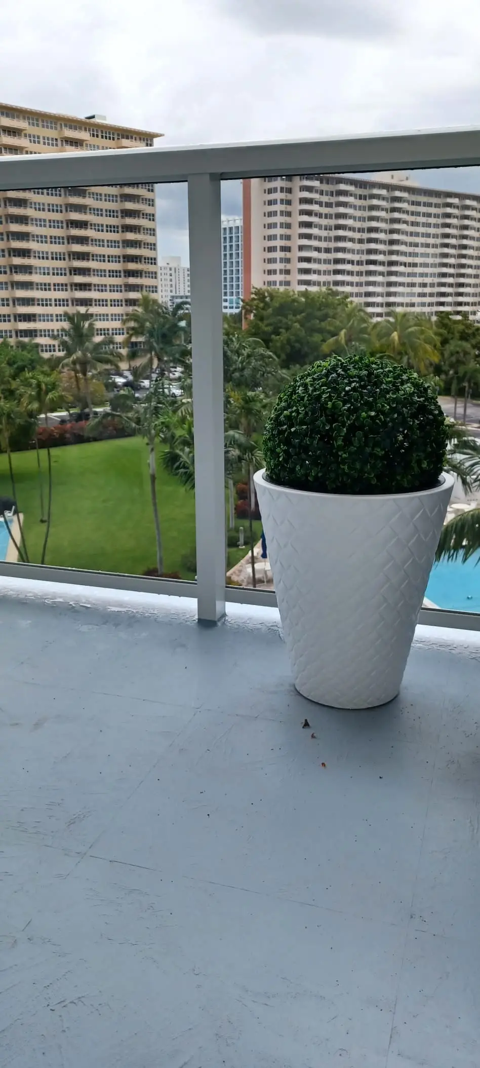 Горшок Form Plastic Makata D40cm (White)