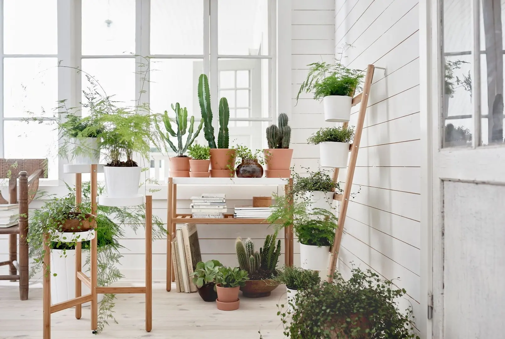 Стеллаж для цветов Ikea Satsumas 70cm (Бамбук/Белый)