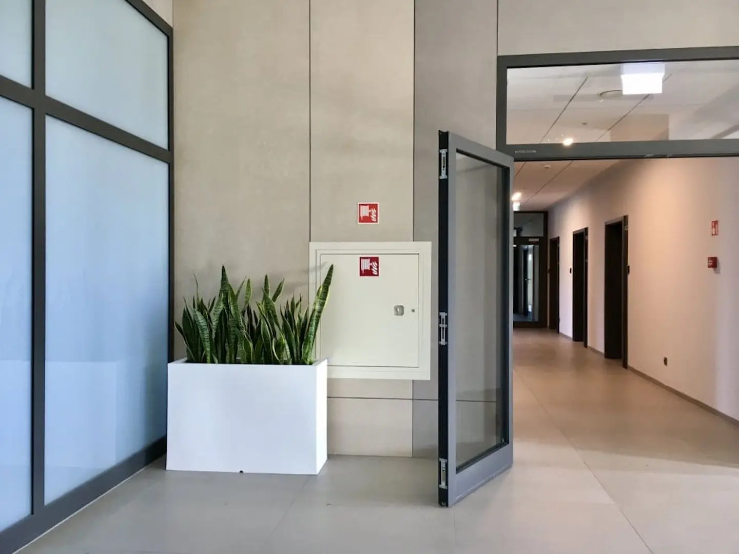 Горшок Monumo Lungo Maxi 50/22 (White) - 3