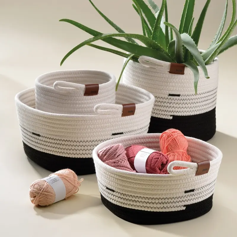 Cos Kela Hedda 28x28x15 (White/Black)