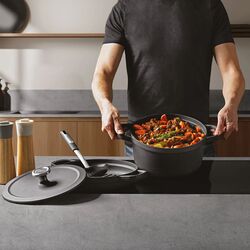 Кастрюля с крышкой Berghoff Graphite Leo 5.6L (Black) Thumb