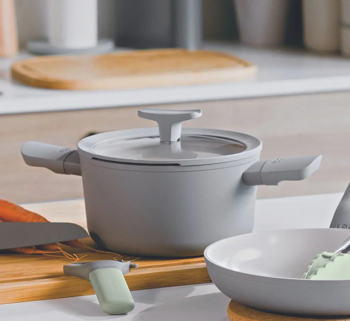 Oala cu capac Berghoff Leo Balance Moonmist 3950428 (Gray)