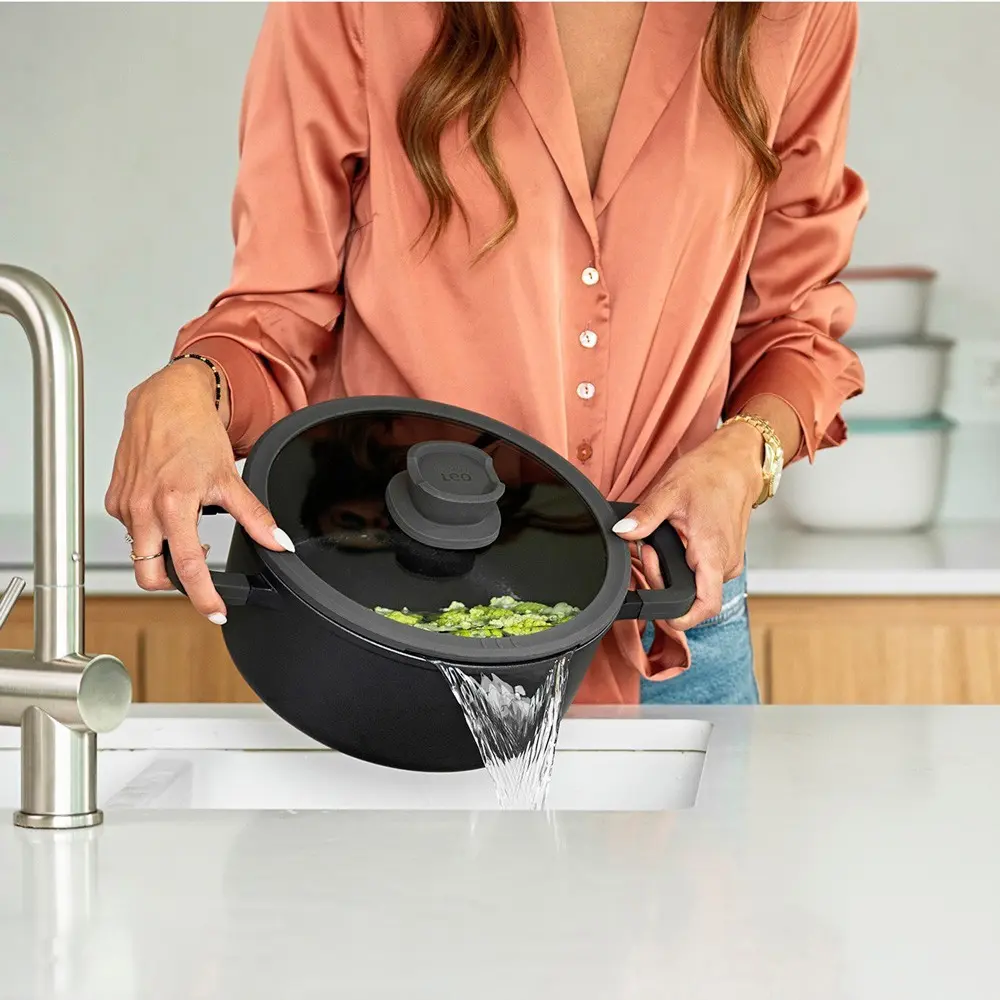 Кастрюля с крышкой Berghoff Leo Stone+ 3950594 (Black)